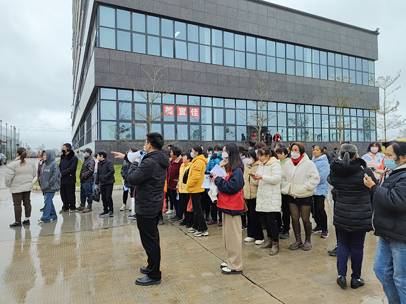 大新鎮組織開展“點對點”送工入企暖心服務活動 (1).jpg